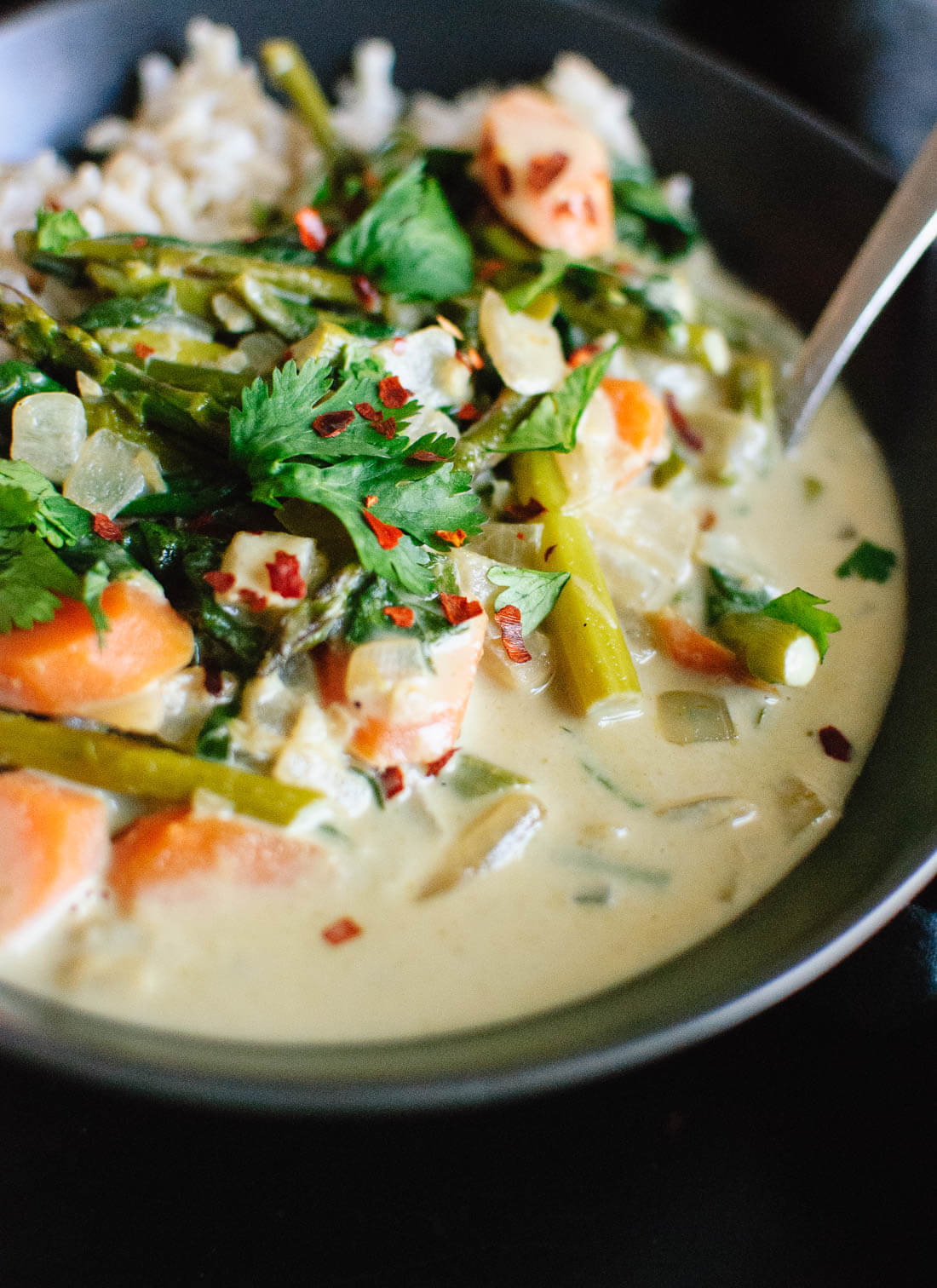 Thai green curry with spring vegetables - cookieandkate.com